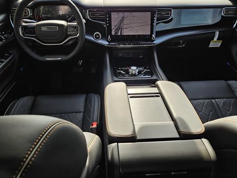 New 2026 Jeep Grand Wagoneer L Summit AWD/4WD image 10