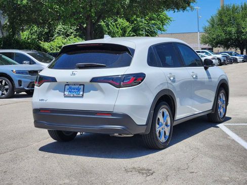 Used 2023 Honda HR-V LX image 6