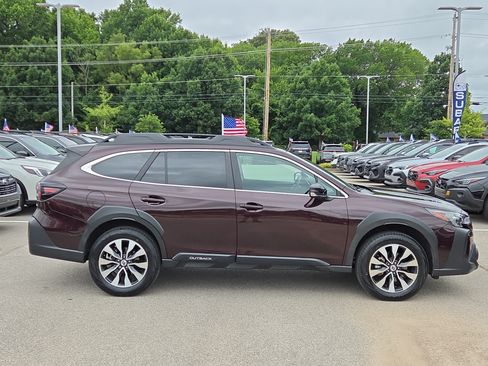 Used 2024 Subaru Outback Limited XT AWD/4WD image 2