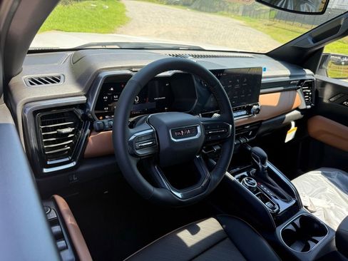 New 2026 GMC Canyon AT4 w/ Technology Plus Package AWD/4WD image 3