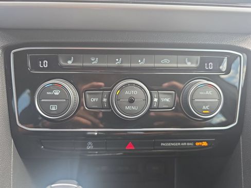 Used 2023 Volkswagen Atlas Cross Sport SE AWD/4WD image 19