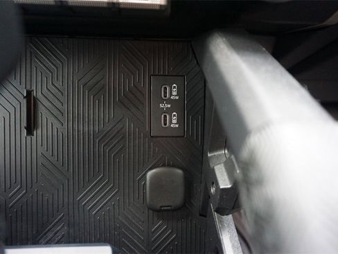 Used 2025 Toyota Tacoma SR5 image 14