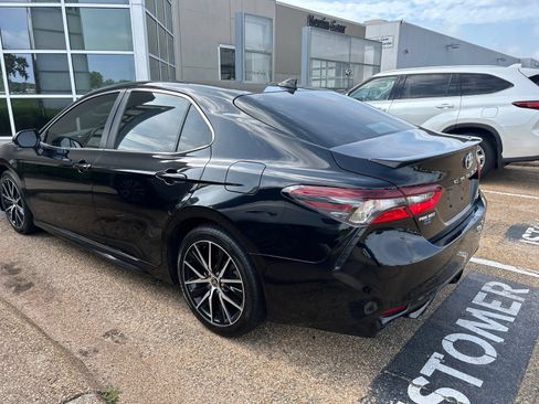 Used 2023 Toyota Camry SE FWD image 33