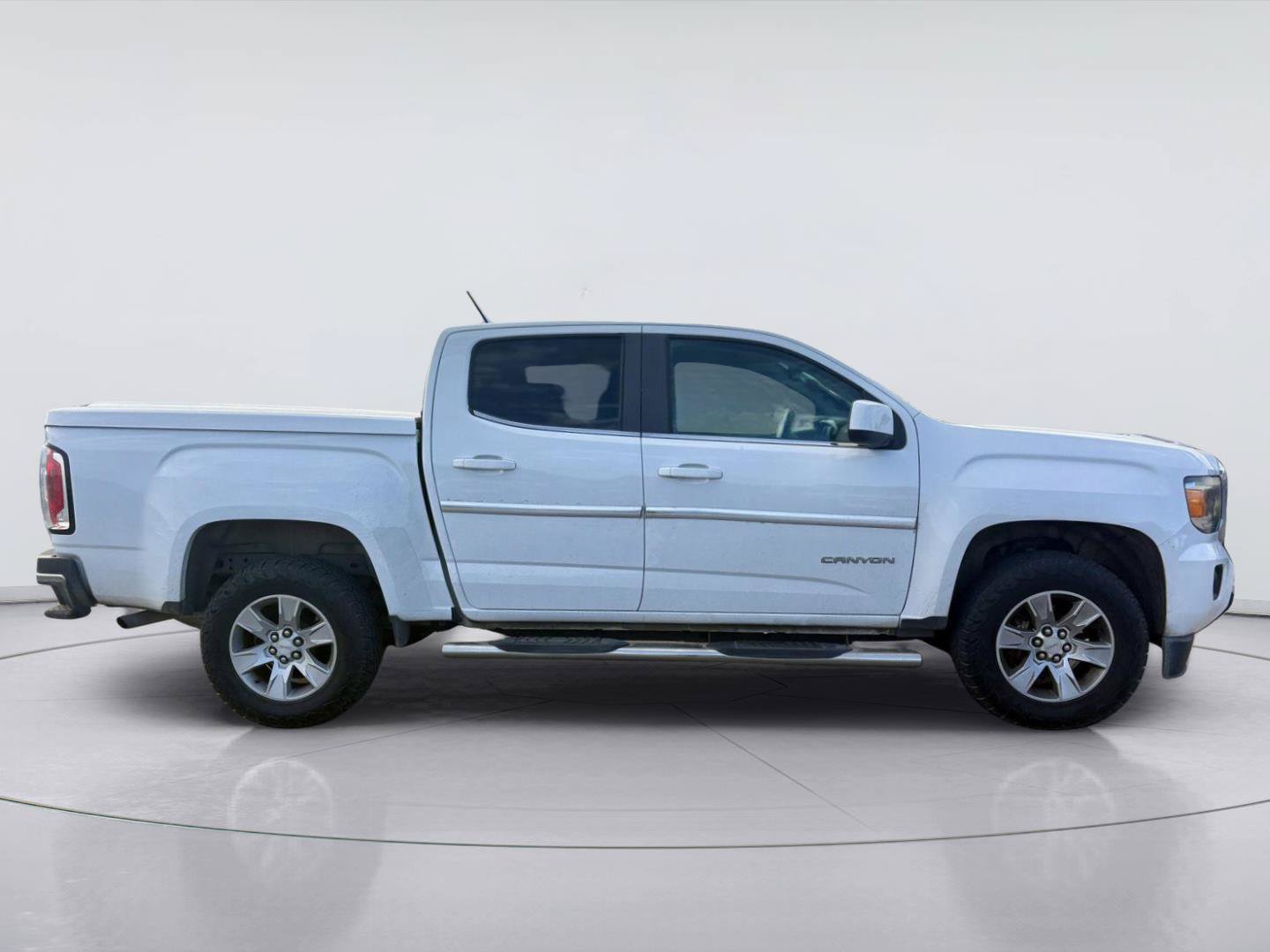 Used 2016 GMC Canyon SLE w/ SLE Convenience Package RWD image 2