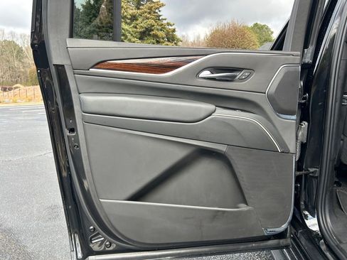 Used 2023 Cadillac Escalade ESV Premium Luxury image 63