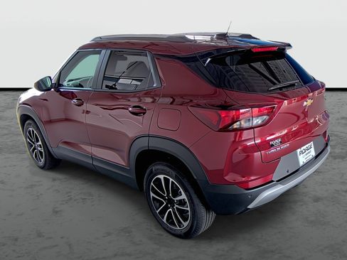 Used 2024 Chevrolet TrailBlazer LT w/ Driver Confidence Package image 11