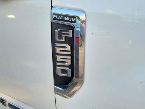 Used 2021 Ford F250 Platinum AWD/4WD image 4
