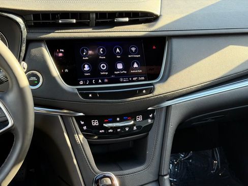 Certified 2025 Cadillac XT5 Premium Luxury image 31