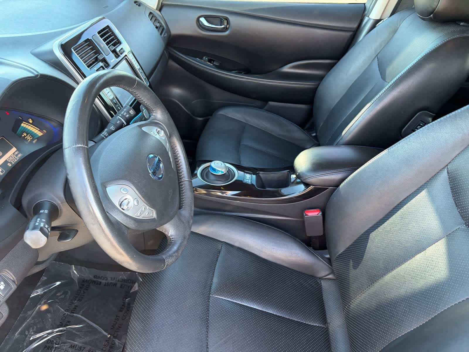 Used 2015 Nissan Leaf SL FWD image 2