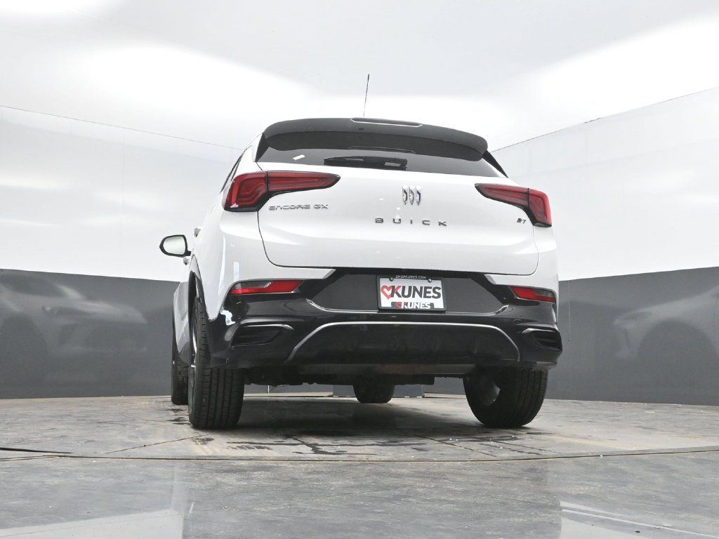 Used 2024 Buick Encore GX Sport Touring FWD image 36