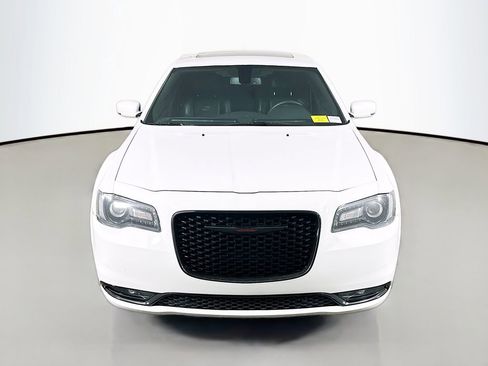 Used 2022 Chrysler 300 S image 2