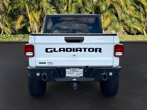 Used 2023 Jeep Gladiator Sport AWD/4WD image 6