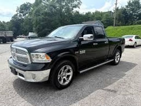 Used 2017 RAM 1500 Laramie w/ Convenience Group image 1