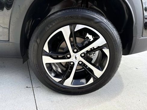 Used 2024 Chevrolet Trax RS w/ Driver Confidence Package FWD image 10