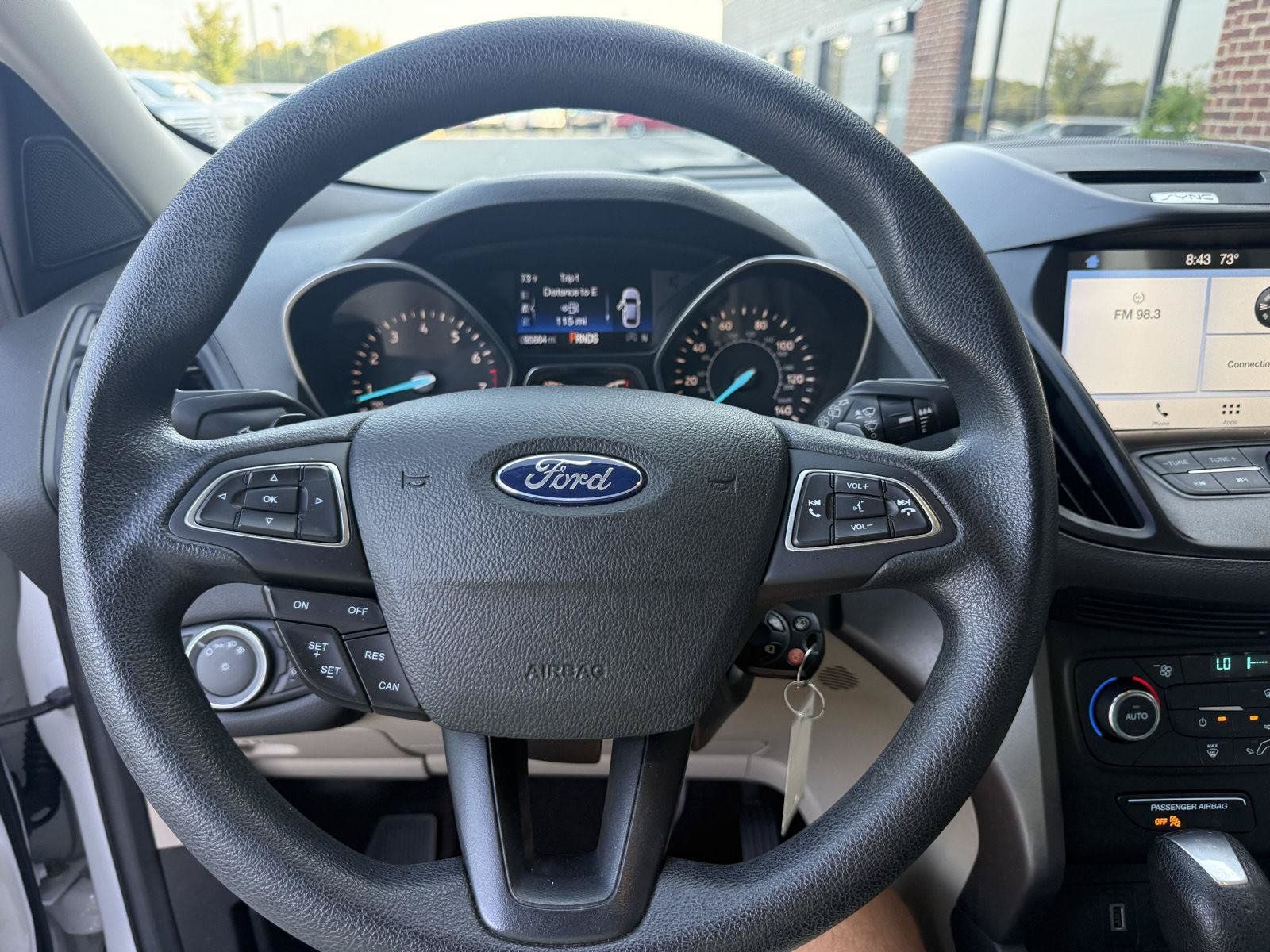 Used 2017 Ford Escape SE w/ Equipment Group 201A FWD image 9