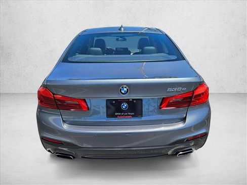 Used 2019 BMW 530e w/ M Sport Package RWD image 7