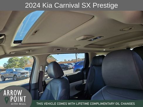 Used 2024 Kia Carnival SX Prestige image 22