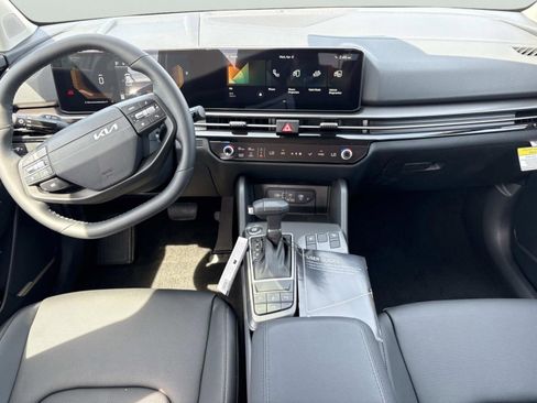 New 2026 Kia Sportage EX FWD image 16