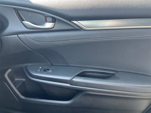 Used 2018 Honda Civic EX-L image 21