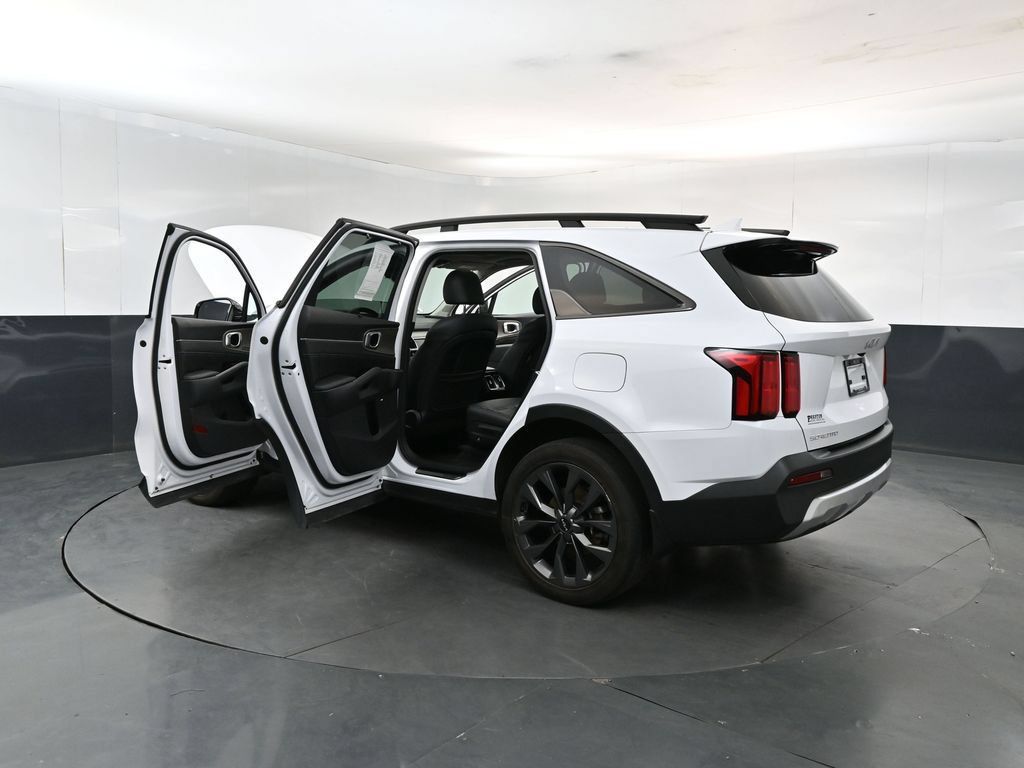 Certified 2023 Kia Sorento SX Prestige AWD/4WD image 28