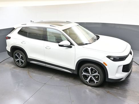 Used 2025 Volkswagen Tiguan SE w/ Panoramic Sunroof Package image 50