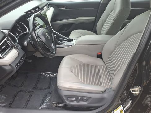 Used 2020 Toyota Camry SE image 17