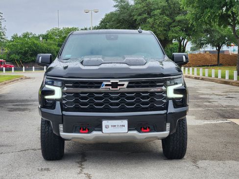 Used 2022 Chevrolet Silverado 1500 ZR2 w/ Technology Package AWD/4WD image 32