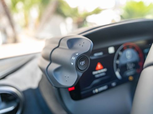 New 2026 McLaren 750S image 15