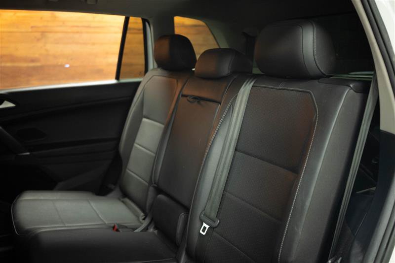 Used 2020 Volkswagen Tiguan SE R-Line FWD image 12