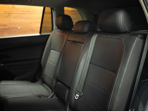 Used 2020 Volkswagen Tiguan SE R-Line FWD image 12