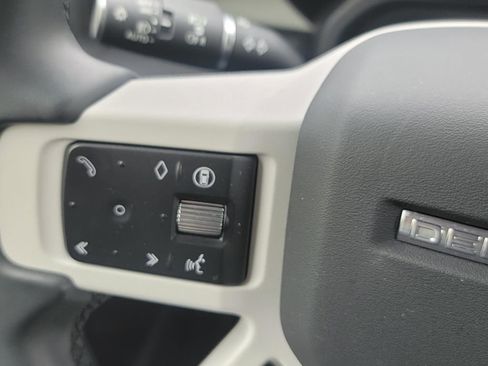 Used 2025 Land Rover Defender 110 S AWD/4WD image 21