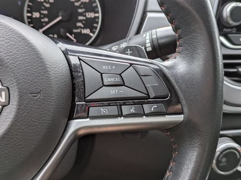 Used 2024 Nissan Altima 2.5 SR FWD image 26