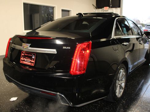 Used 2019 Cadillac CTS Luxury RWD image 2