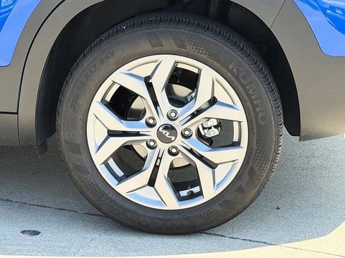 Used 2024 Kia Seltos S FWD image 17