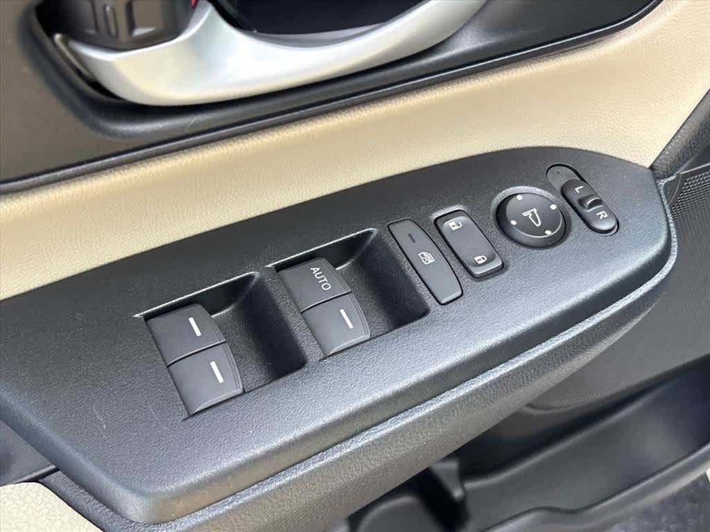 Used 2017 Honda CR-V LX image 13