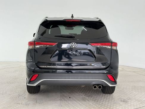 Used 2023 Toyota Highlander XSE image 10