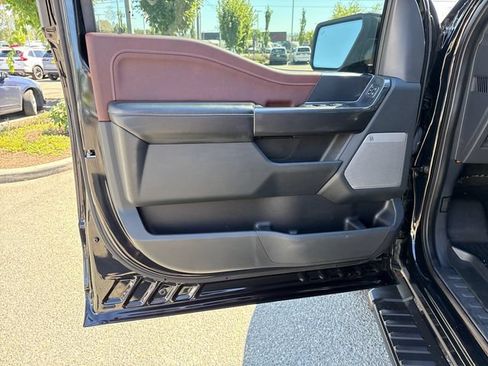 Used 2021 Ford F150 Lariat w/ Equipment Group 502A High AWD/4WD image 16