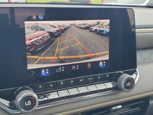New 2026 Chevrolet Colorado ZR2 w/ Technology Package AWD/4WD image 23