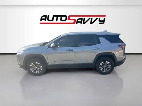 Used 2025 Chevrolet Equinox LT w/ Safety and Technology Package image 4