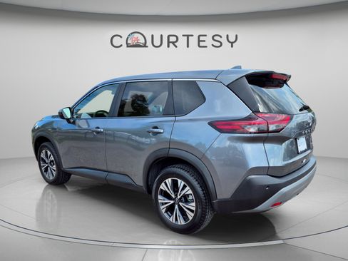 Certified 2023 Nissan Rogue SV FWD image 5