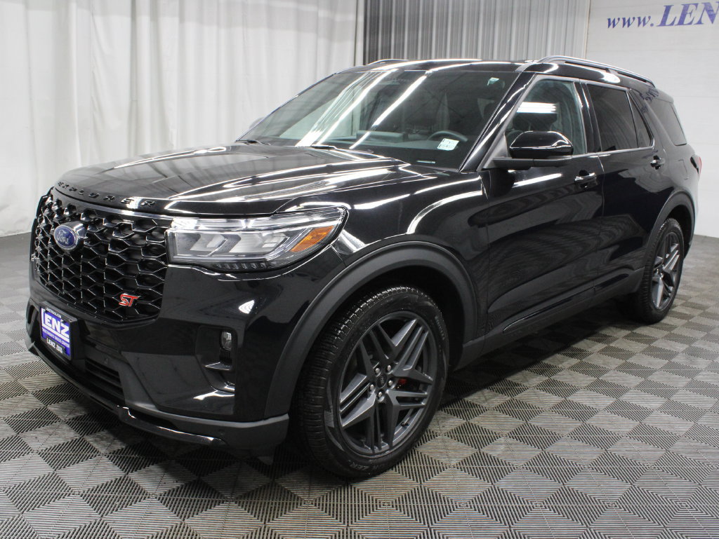 Used 2025 Ford Explorer ST AWD/4WD image 9