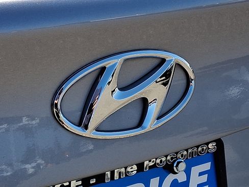 Used 2016 Hyundai Elantra SE FWD image 30