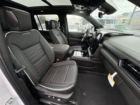 New 2026 GMC Yukon XL AT4 Ultimate AWD/4WD image 28