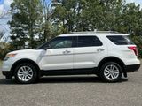 Used 2012 Ford Explorer XLT image 2