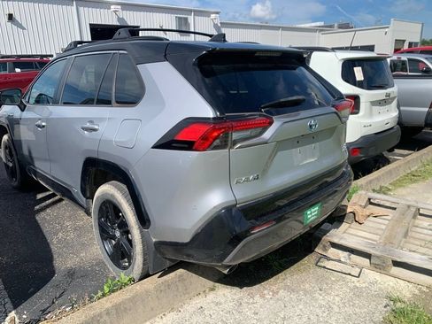 Used 2019 Toyota RAV4 XSE w/ Carpet Mat Package AWD/4WD image 3