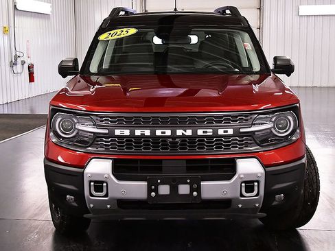 Used 2025 Ford Bronco Sport Badlands w/ Badlands Tech Package AWD/4WD image 2
