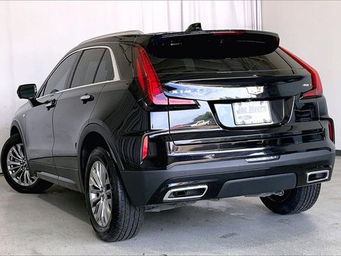 Used 2025 Cadillac XT4 Premium Luxury FWD image 10
