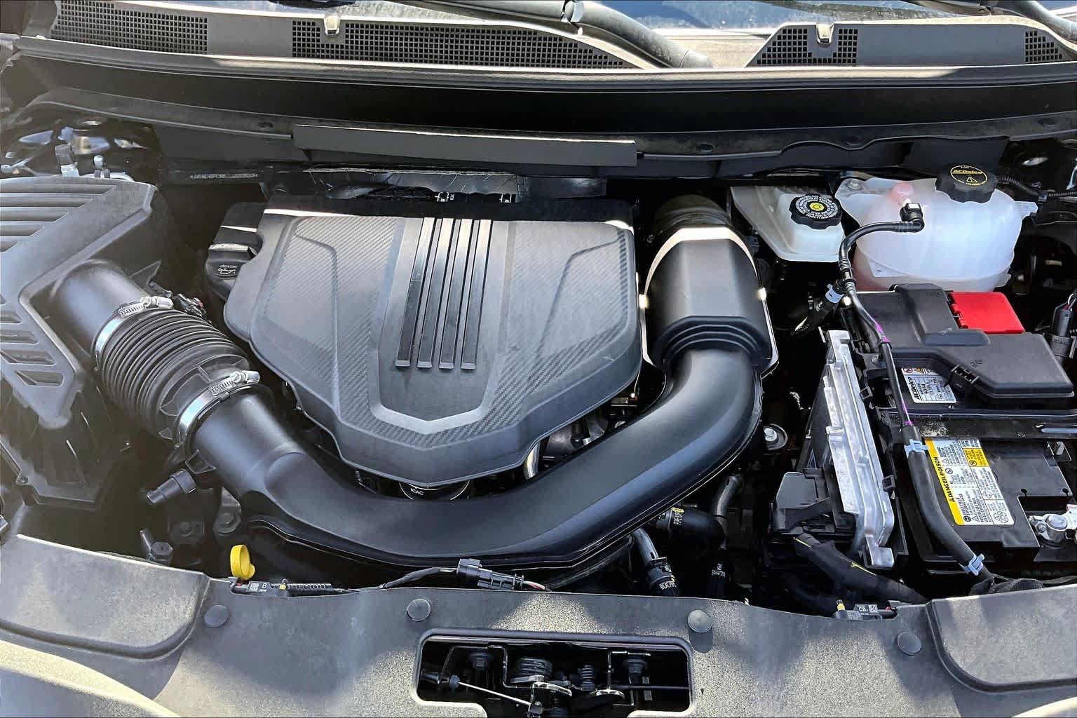 Used 2026 Chevrolet Traverse LT FWD image 34