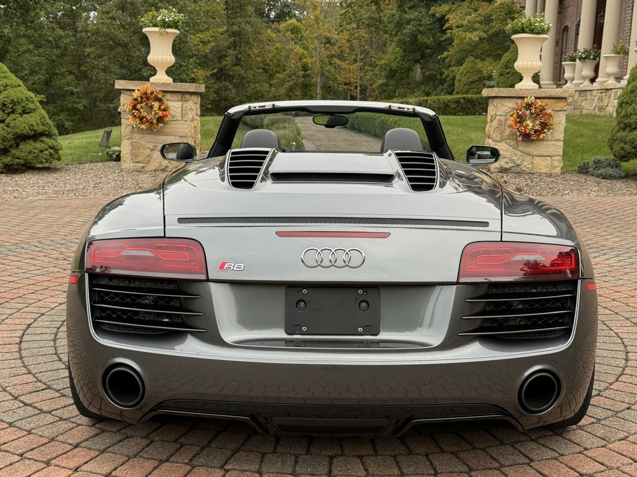 Used 2015 Audi R8 V8 w/ Full Leather Package AWD/4WD image 8