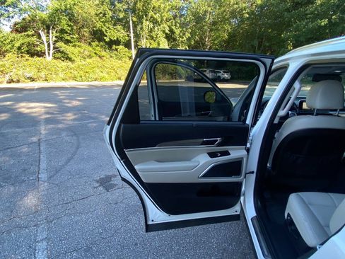 Used 2020 Kia Telluride SX w/ Towing Package FWD image 41
